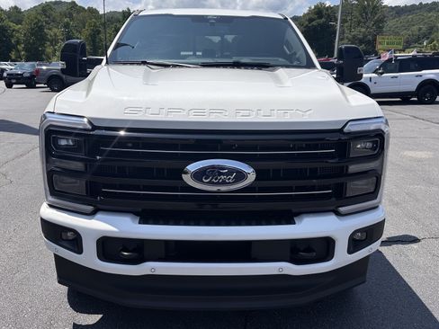 Used 2026 Ford F250 Platinum AWD/4WD image 3