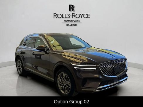 Used 2023 Genesis GV70 2.5T w/ Select Package AWD/4WD image 3