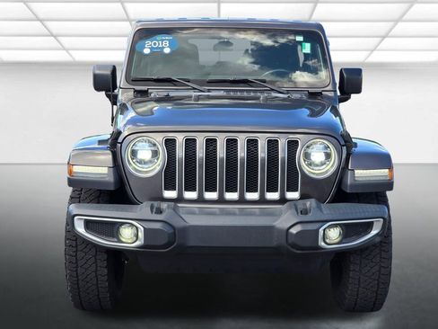Used 2018 Jeep Wrangler Unlimited Sahara w/ LED Lighting Group AWD/4WD image 16