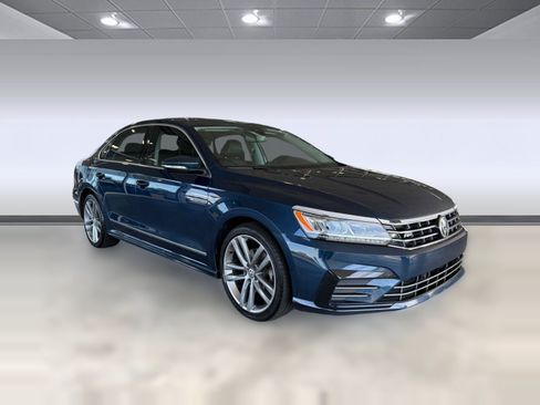 Used 2019 Volkswagen Passat 2.0T SE R-Line FWD image 7