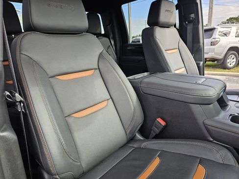 Used 2025 GMC Sierra 2500 AT4 w/ AT4 Premium Plus Package image 19