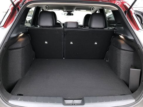 Used 2025 Nissan Kicks SR image 17