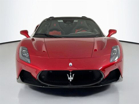 Used 2023 Maserati MC20 Spyder RWD image 11