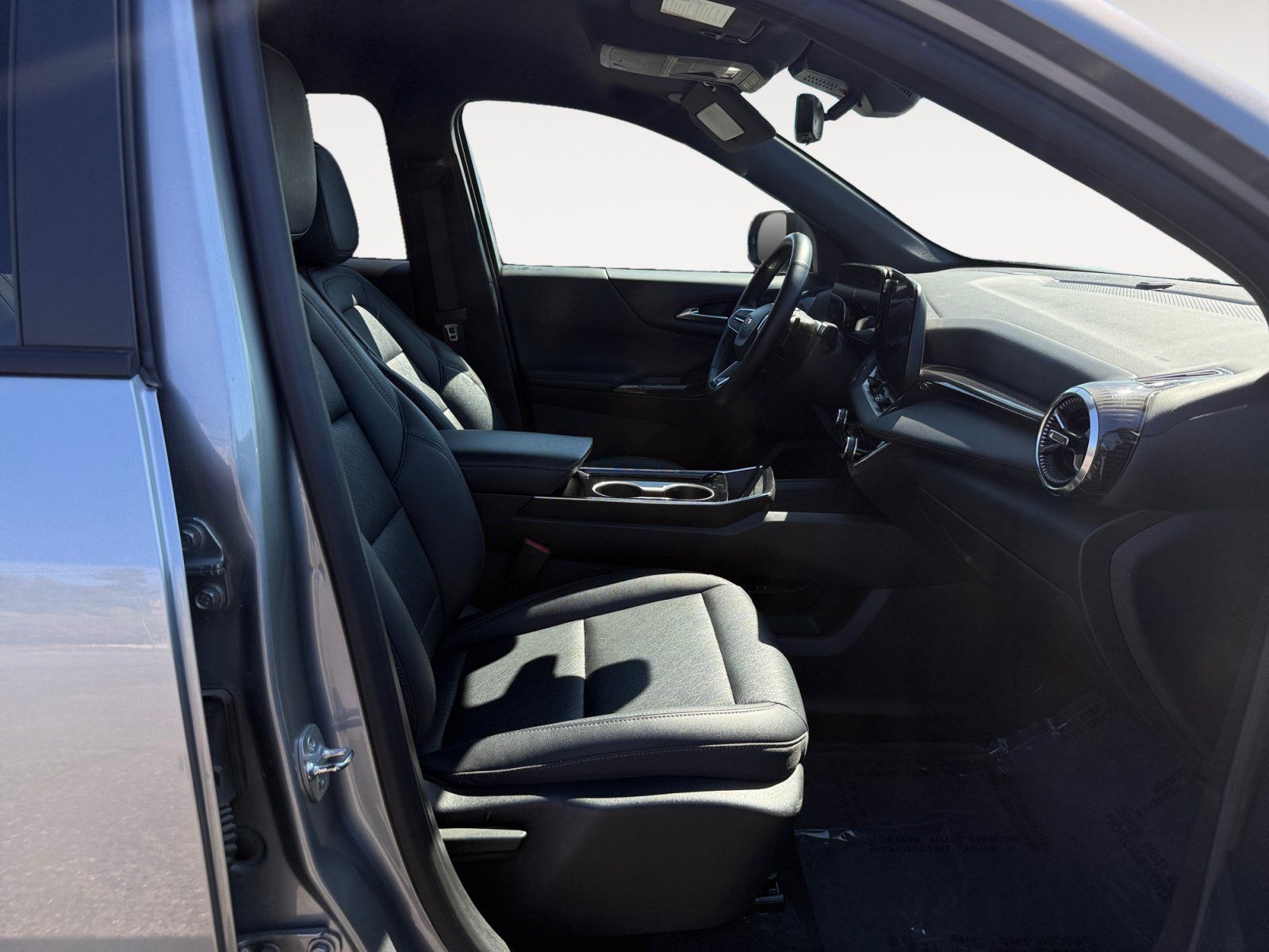 Used 2025 Chevrolet Equinox LT w/ Convenience Package II FWD image 19
