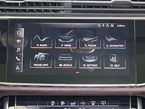 Used 2020 Audi Q8 Prestige w/ Prestige Package image 28