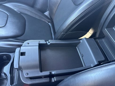 Used 2020 Jeep Cherokee Latitude Plus image 51