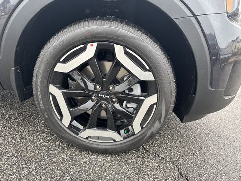 New 2025 Kia Telluride EX w/ EX Captain's Chair Package image 12