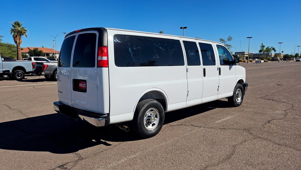 Used 2025 Chevrolet Express 3500 LT w/ LT Preferred Equipment Group RWD image 11