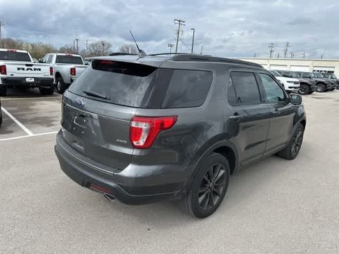 Used 2018 Ford Explorer XLT w/ Equipment Group 202A image 14