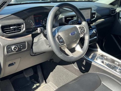Certified 2023 Ford Explorer Limited w/ Equipment Group 301A AWD/4WD image 8