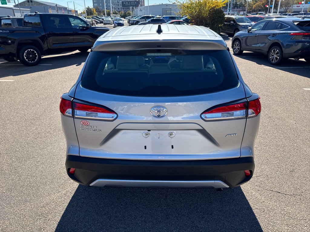 Used 2024 Toyota Corolla Cross L AWD/4WD image 6