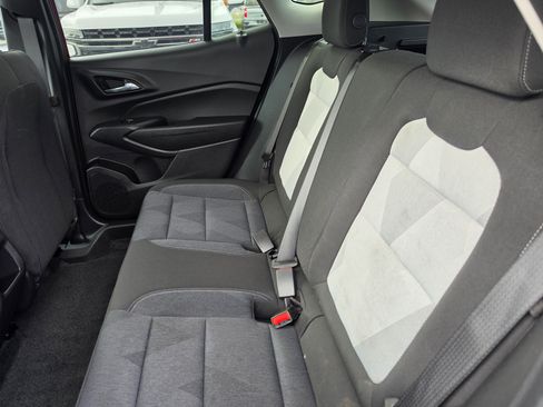 Used 2024 Chevrolet Trax LS FWD image 11