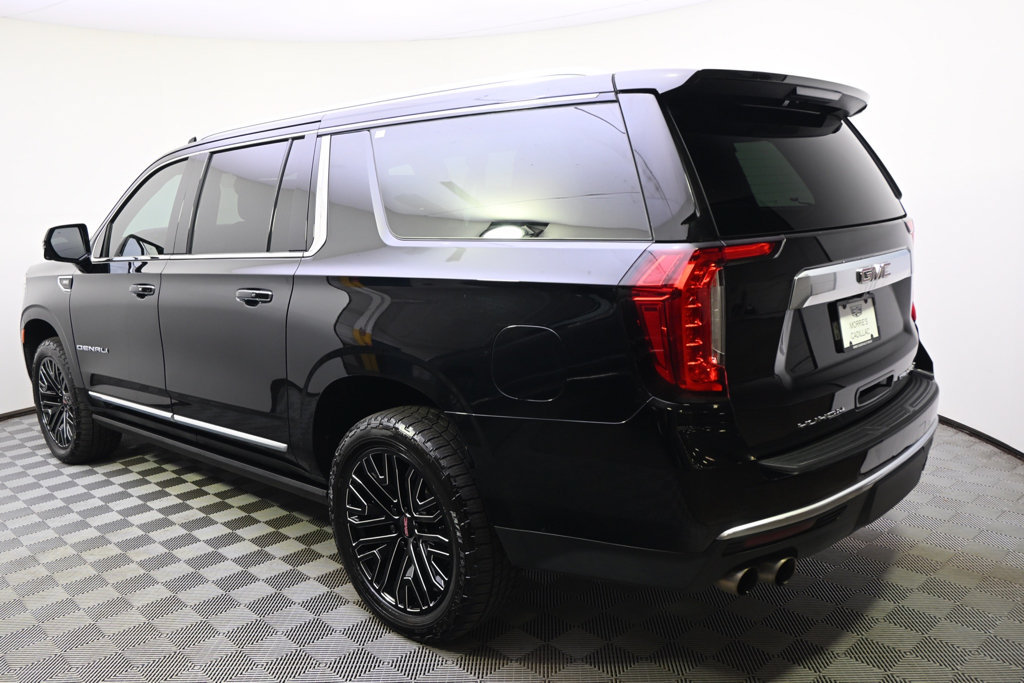 Used 2021 GMC Yukon XL Denali w/ Denali Ultimate Package AWD/4WD image 3