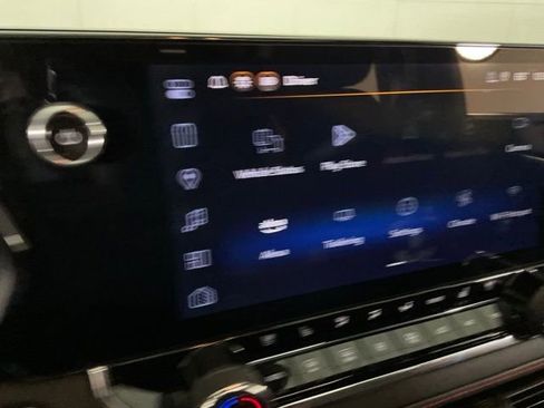 Used 2025 Chevrolet Colorado Z71 w/ Technology Package image 14