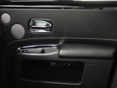 Used 2013 Rolls-Royce Ghost RWD image 36