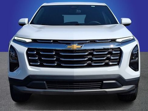 Used 2026 Chevrolet Equinox LT FWD image 2
