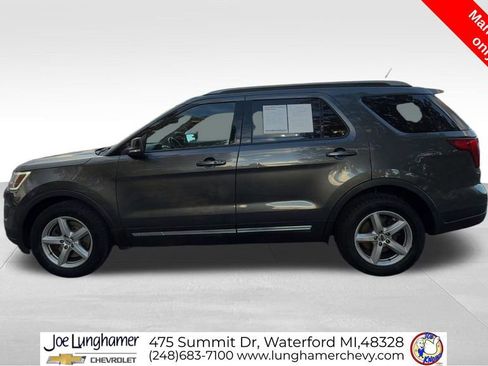 Used 2018 Ford Explorer XLT w/ Equipment Group 201A image 6