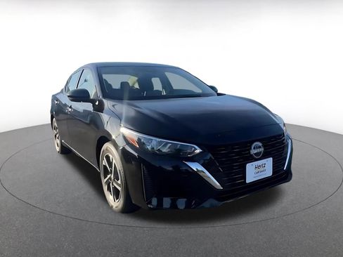 Used 2025 Nissan Sentra SV image 3