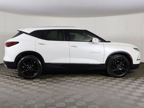 Used 2024 Chevrolet Blazer Premier w/ Enhanced Convenience Package FWD image 21