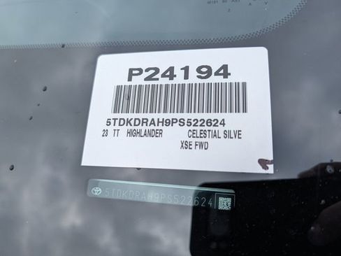 Used 2023 Toyota Highlander XSE image 38