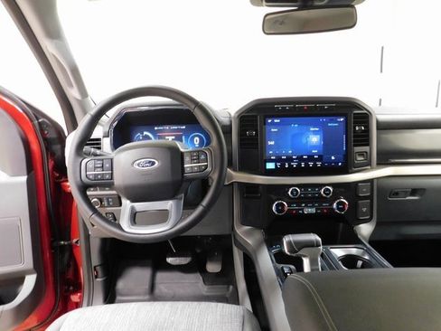 Used 2023 Ford F150 Lightning XLT image 8