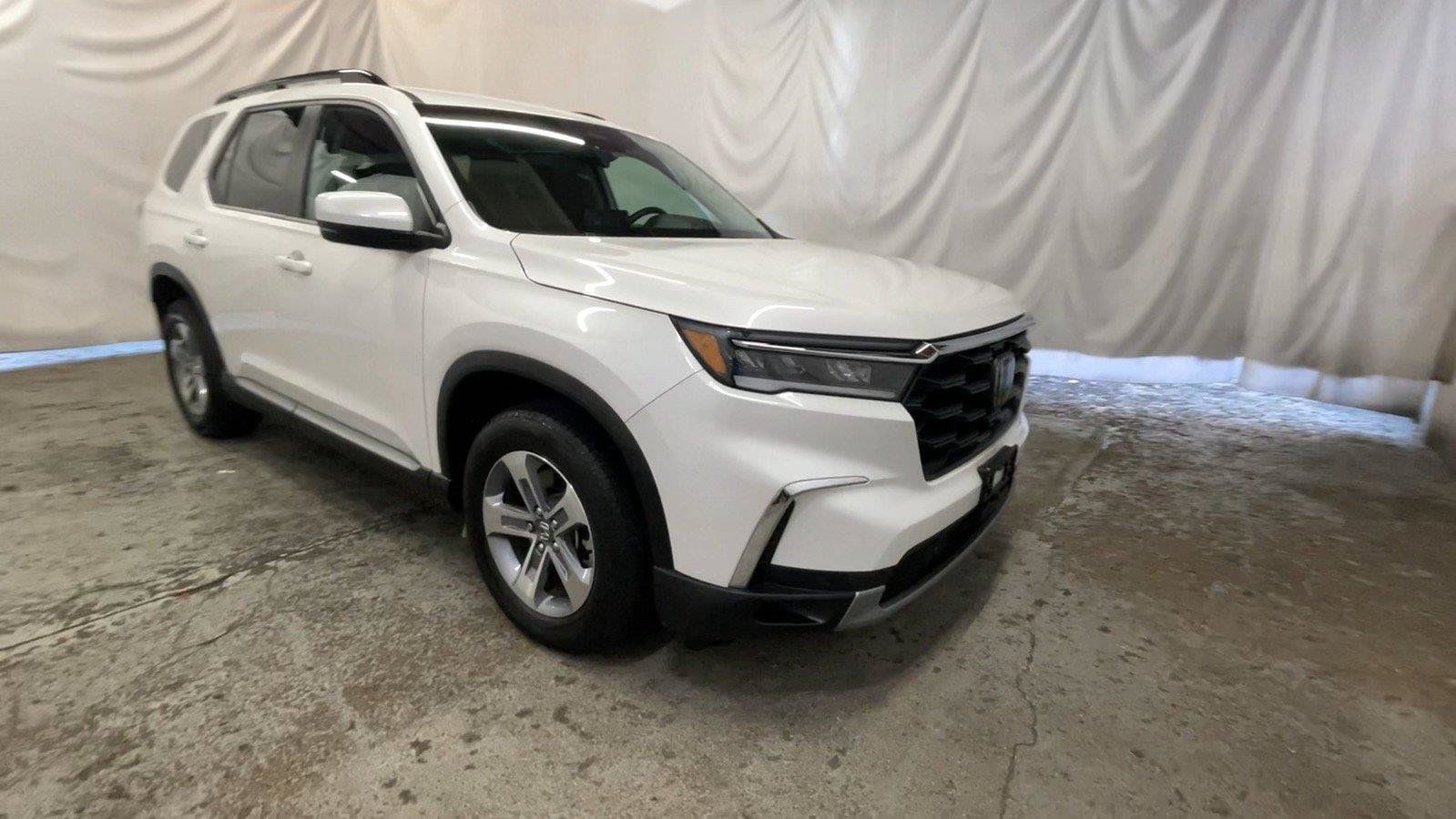 Certified 2025 Honda Pilot EX-L image 2