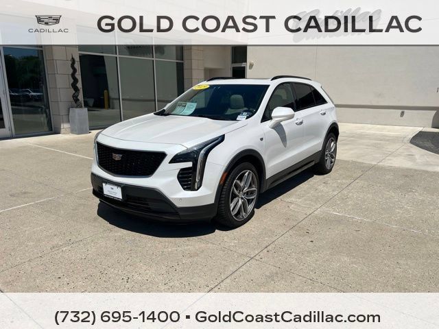 Used 2019 Cadillac XT4 Sport w/ Cold Weather Package FWD image 1