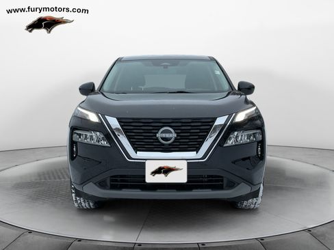 Used 2023 Nissan Rogue SV image 9