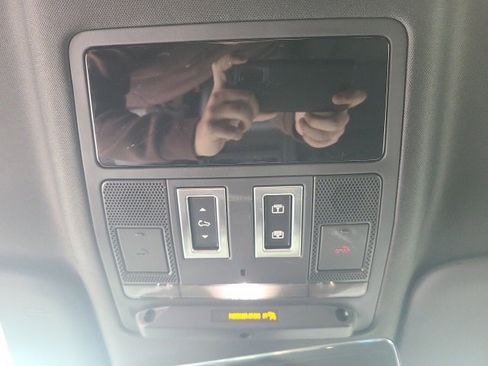 Used 2023 Land Rover Defender 110 Carpathian Edition image 31