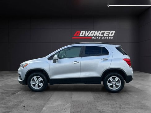 Used 2020 Chevrolet Trax LT w/ LT Convenience Package image 7