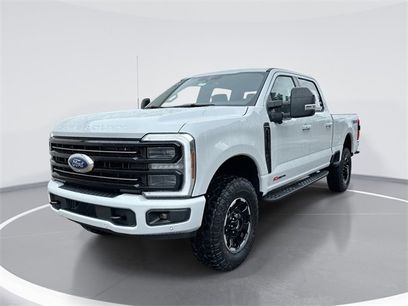 New 2025 Ford F250 Platinum w/ Tremor Off-Road Package