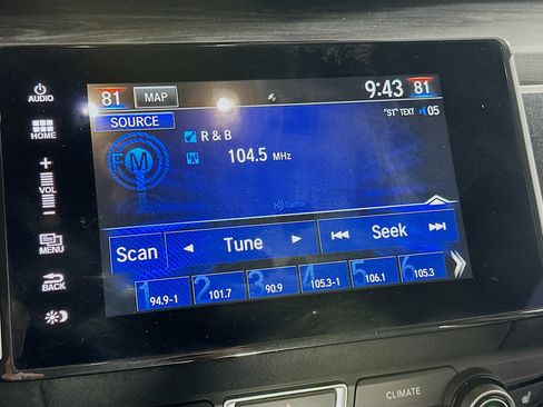 Used 2020 Honda Clarity Touring image 21