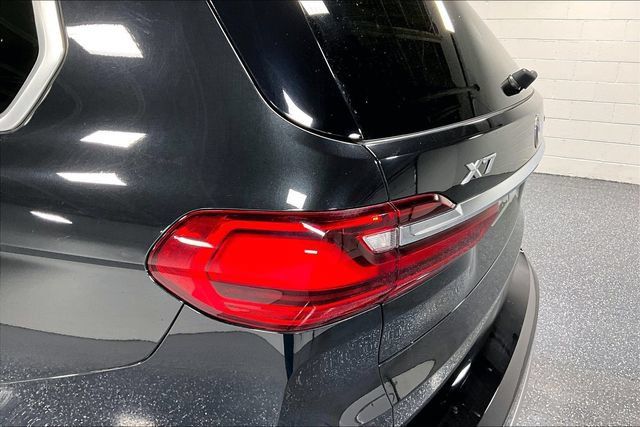 Used 2022 BMW X7 xDrive40i w/ Executive Package AWD/4WD image 23