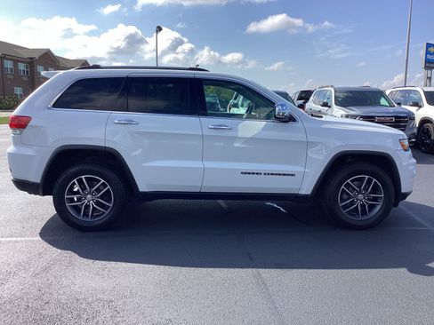 Used 2017 Jeep Grand Cherokee Limited image 7