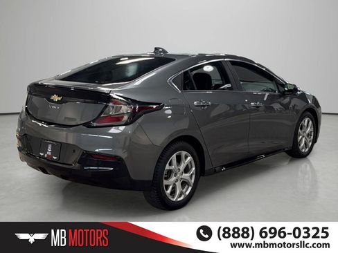 Used 2017 Chevrolet Volt Premier w/ Driver Confidence II Package FWD image 4