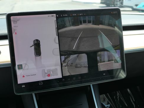 Used 2018 Tesla Model 3 Long Range RWD image 21