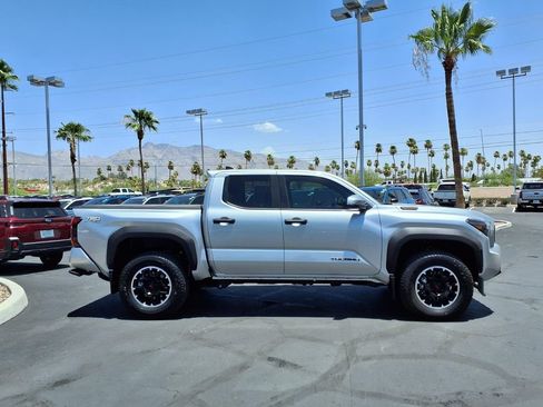 Used 2026 Toyota Tacoma TRD Off-Road w/ TRD Off Road Upgrade Package AWD/4WD image 9