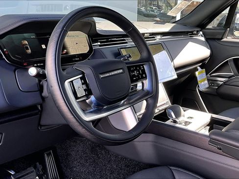 New 2026 Land Rover Range Rover SE image 6