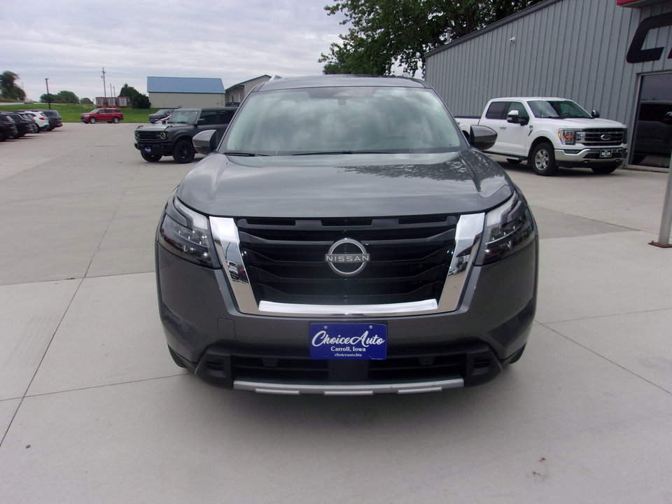 Used 2025 Nissan Pathfinder SL w/ SL Premium Package AWD/4WD image 8