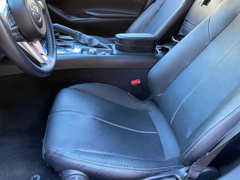 Used 2021 MAZDA MX-5 Miata RF Grand Touring image 22