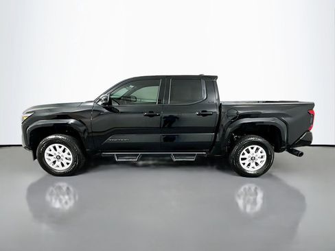 Certified 2026 Toyota Tacoma SR5 AWD/4WD image 8