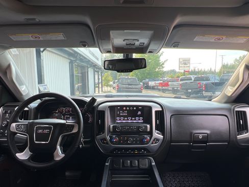 Used 2016 GMC Sierra 2500 SLT w/ Duramax Plus Package image 11