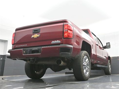Used 2018 Chevrolet Silverado 2500 High Country w/ Duramax Plus Package image 45