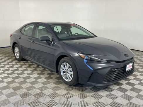 Used 2025 Toyota Camry LE AWD/4WD image 26