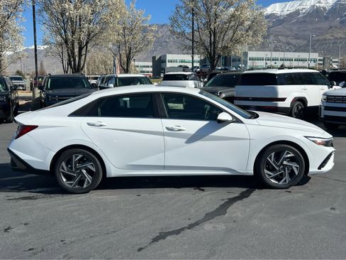 New 2026 Hyundai Elantra Limited image 6