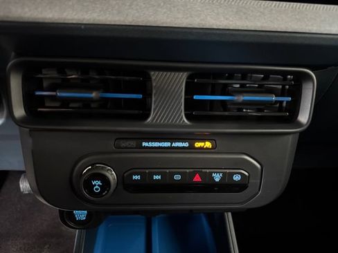 Used 2026 Ford Maverick XLT w/ XLT Luxury Package AWD/4WD image 3