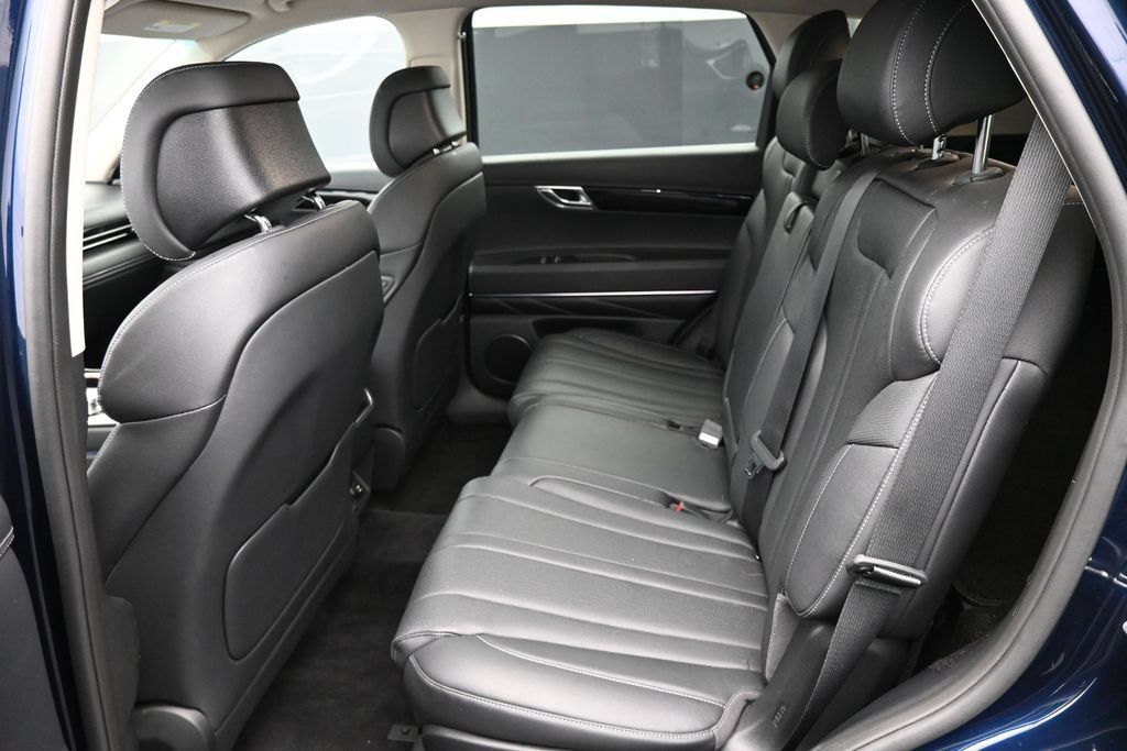 Used 2025 Genesis GV80 2.5T Standard AWD/4WD image 10