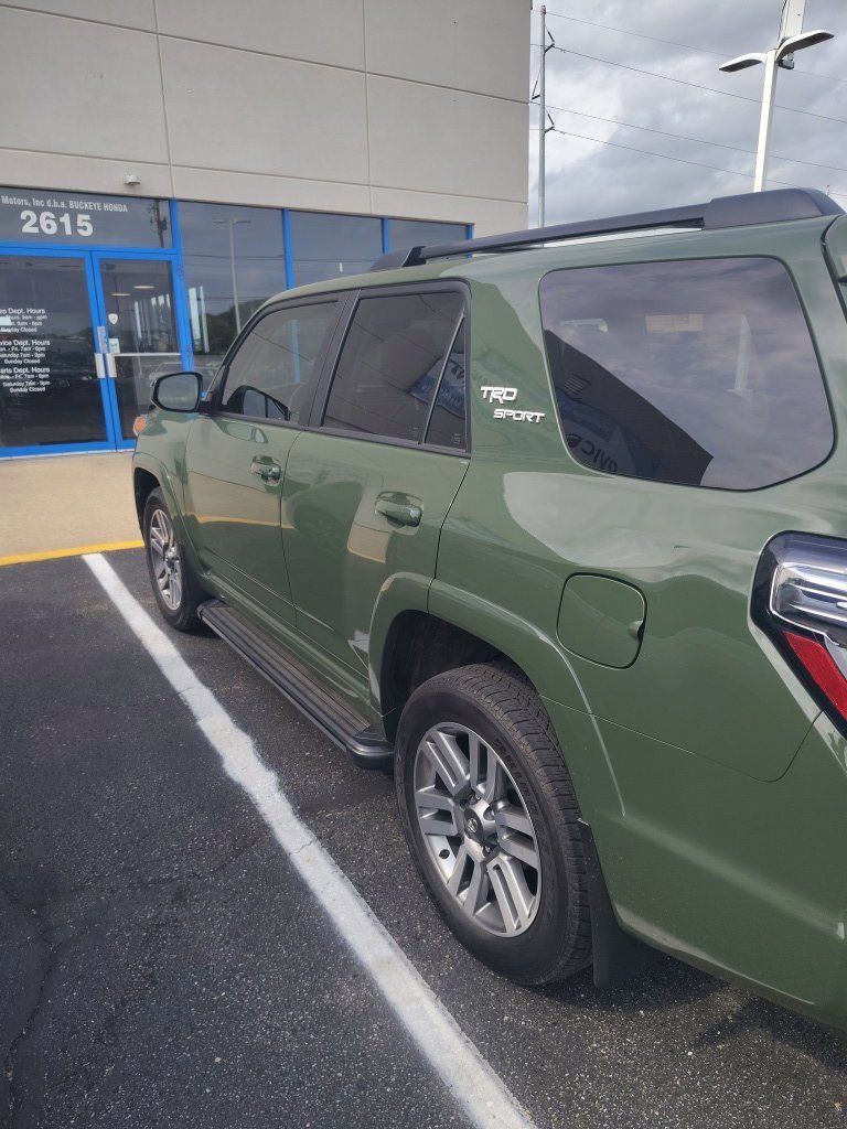 Used 2022 Toyota 4Runner TRD Sport AWD/4WD image 4