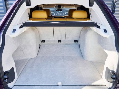 Used 2025 Rolls-Royce Cullinan image 15