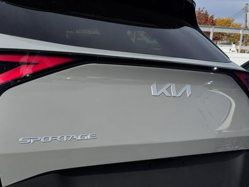 Used 2023 Kia Sportage X-Pro image 7
